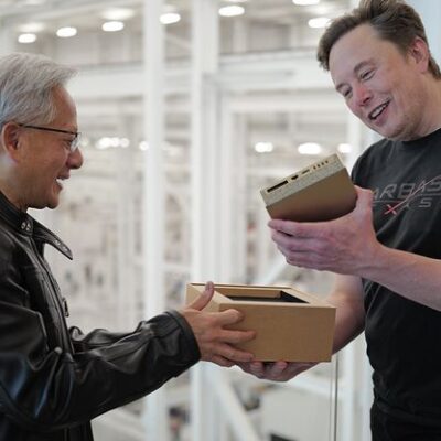 Elon Musk erhält NVIDIA DGX Spark Petaflop-KI-Supercomputer landet bei SpaceX