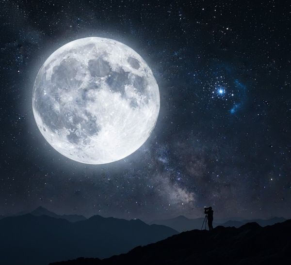 Supermond & Plejaden-Konstellation am 4. Dezember 2025 1 Supermond & Plejaden-Konstellation am 4. Dezember 2025